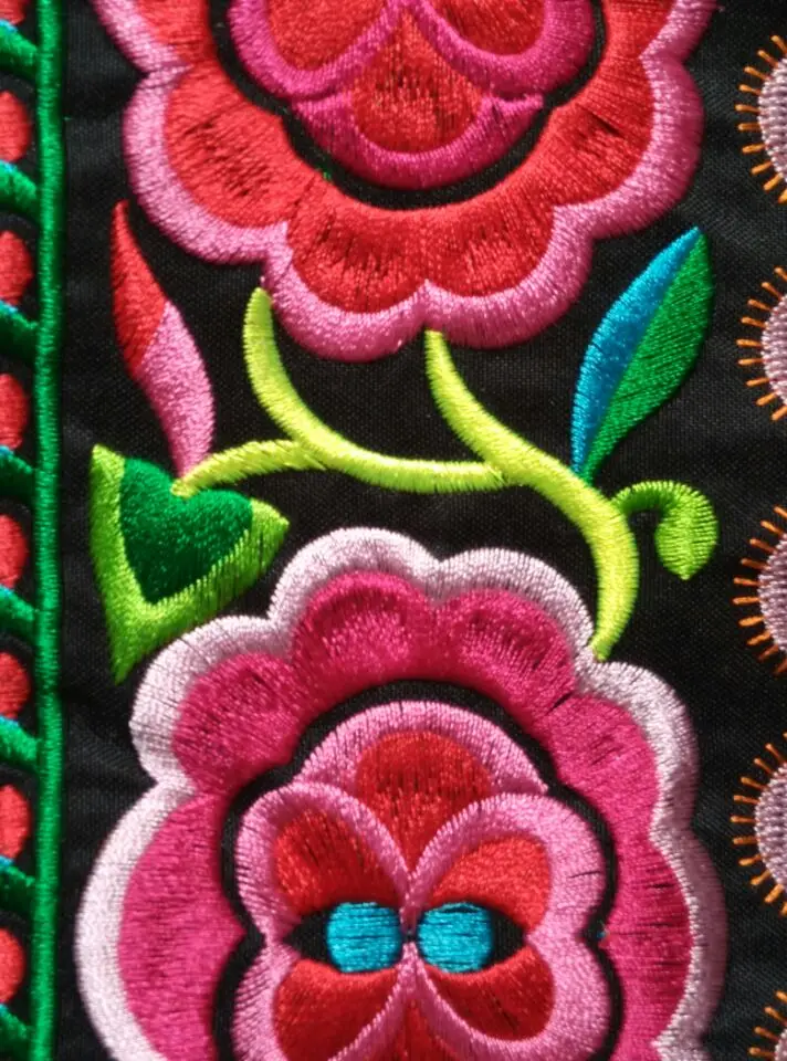 Miao parche bordado de tela de punto floral, bolsa de ropa, apliques  textiles para el hogar, adorno étnico, tribal, india, bohemio, gitano,  hmong DIY|embroidery patch|diy indiaembroidery fabric trims - AliExpress
