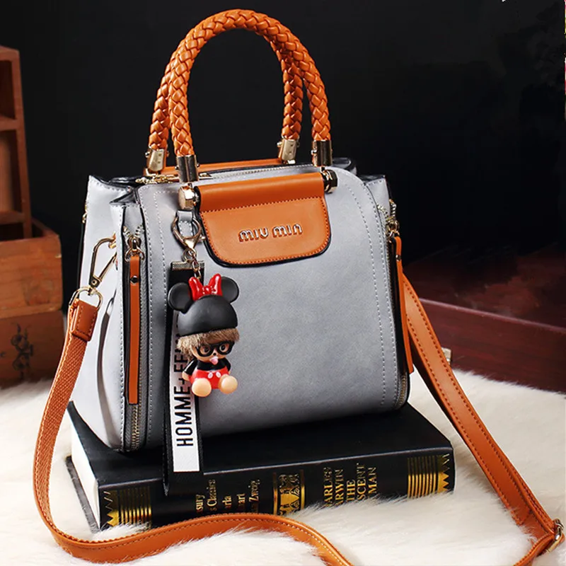 

women leather shoulder bag brand messenger bag New 2018 handbag Free fashion dolls