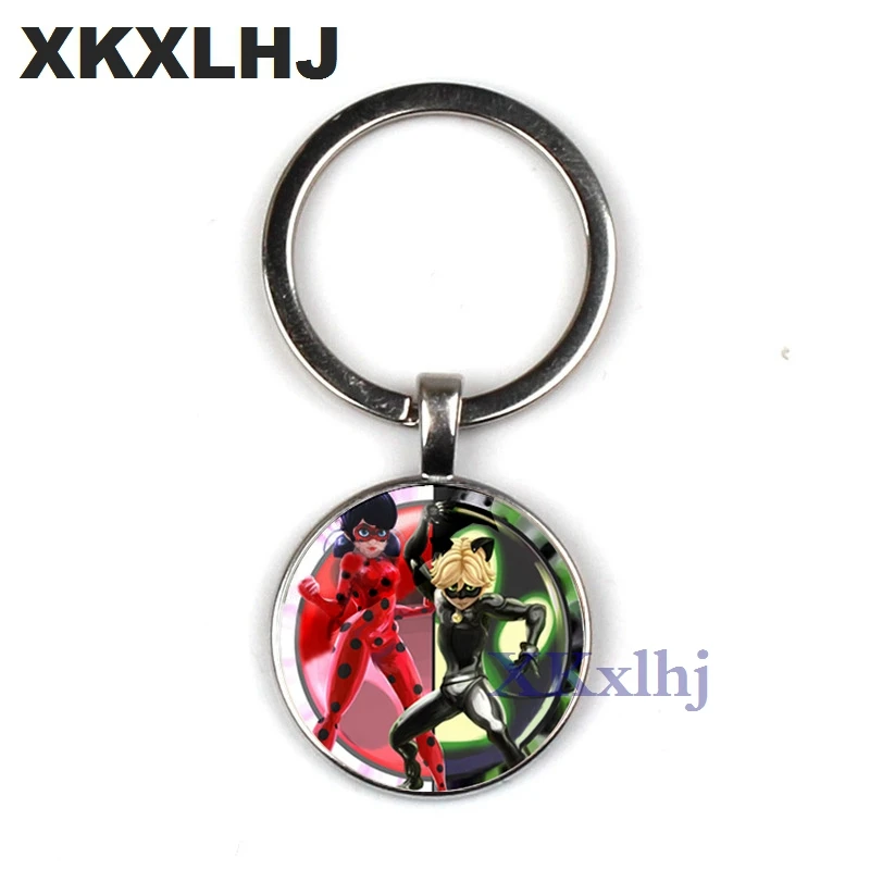 

XKXLHJ Fashion Glass Dome Keyring The Lady Bug Keychain Round Photo Jewelry Cartoon Role Key chains Hand craft Keyrings