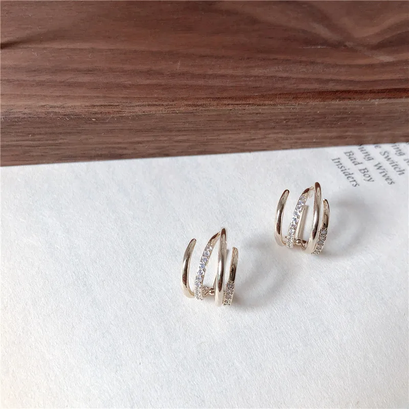 

New Hot Sell Fashion Crystal Silver Stud Earrings Best Lady Women Geometric Circle Temperament Earring Trend Punk Simple Jewelry