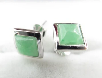 

ry00118 New Good 925 Sterling Silver Green Jade Squared Stud Earrings A0422