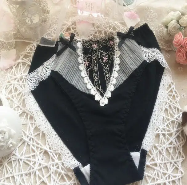 

2018 New Arrival M L XL Princess Lovely Cute Lolita Kawaii Cotton Applique Embroidery Sexy Panties Underwear brief Thong WP397