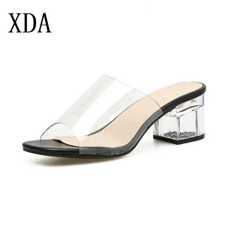 

XDA 2019 Summer Gladiator transparency Slipper Women Leisure Crystal PVC mid heel slippers Fashion Women's Slipper shoes D259