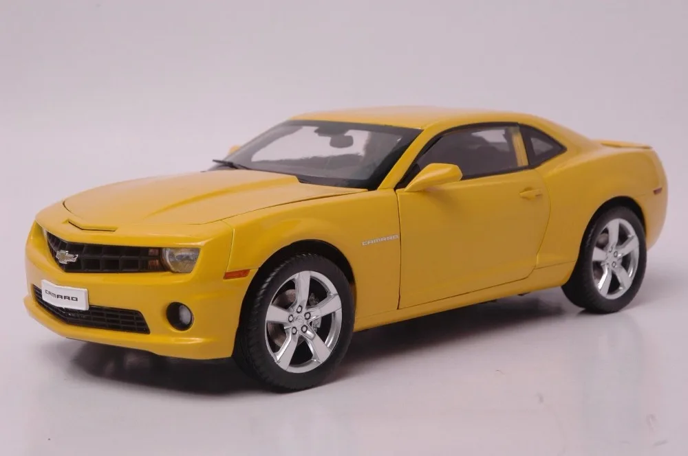 

1:18 Diecast Model for GM Cherolet Chevy Camaro Yellow Coupe Alloy Toy Car Miniature Collection Gifts