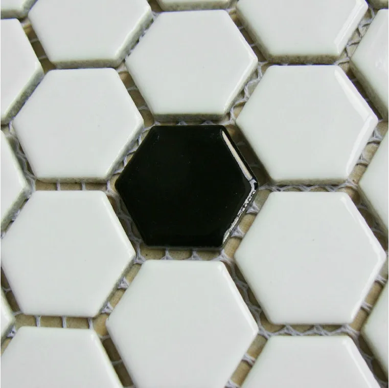 Klassieke witte gemengde zwart hexagon keramische mozaïektegels ...