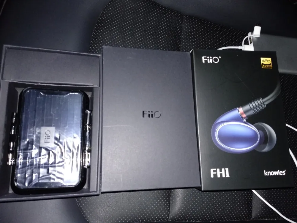 FiiO FH1 сбалансированные арматурно-динамические гибридные HIFI басовые наушники-вкладыши 1 динамический+ 2 BAs(Ноулз) два кабеля с микрофоном и пультом дистанционного управления