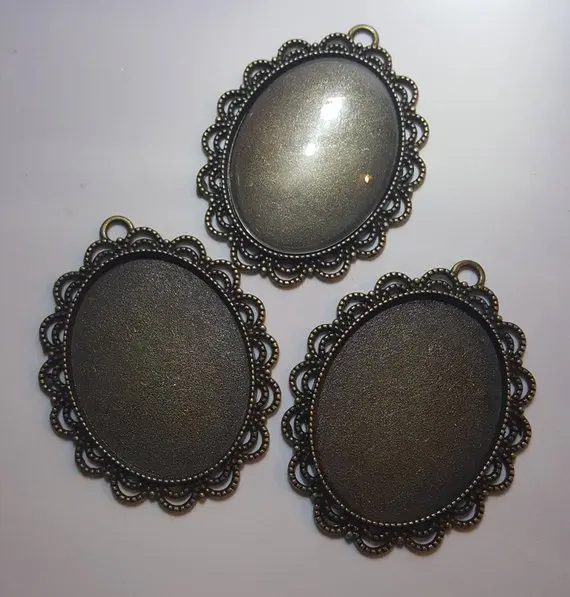 

One Antique Bronze Effect Curves Cameo Pendant Blank Bezel Tray Setting // with Clear Glass Cabochon // APB011theof
