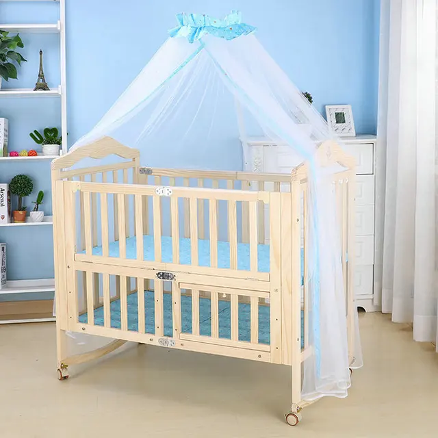 Foldable Pine Wood Baby Crib With 4 Lockable Wheels No Paint Baby