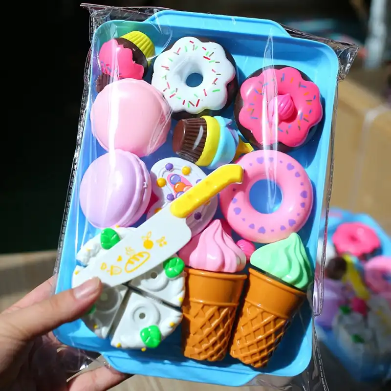 kitchen set cake