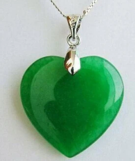 

Miss charm Jew2160 Emerald Green Jade 18KWGP Love Heart Pendant & Necklace