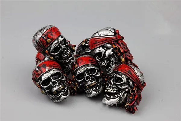 Cool Pirates Skeleton Head Mini Figures - 6