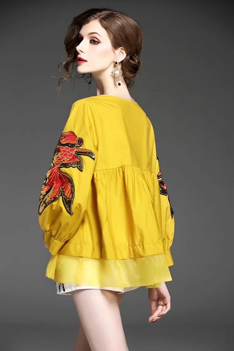 Fashion Goldfish Animal Embroidery Beading Decoration O-Neck Loose Style Cute Blouse Shirt Women (2)