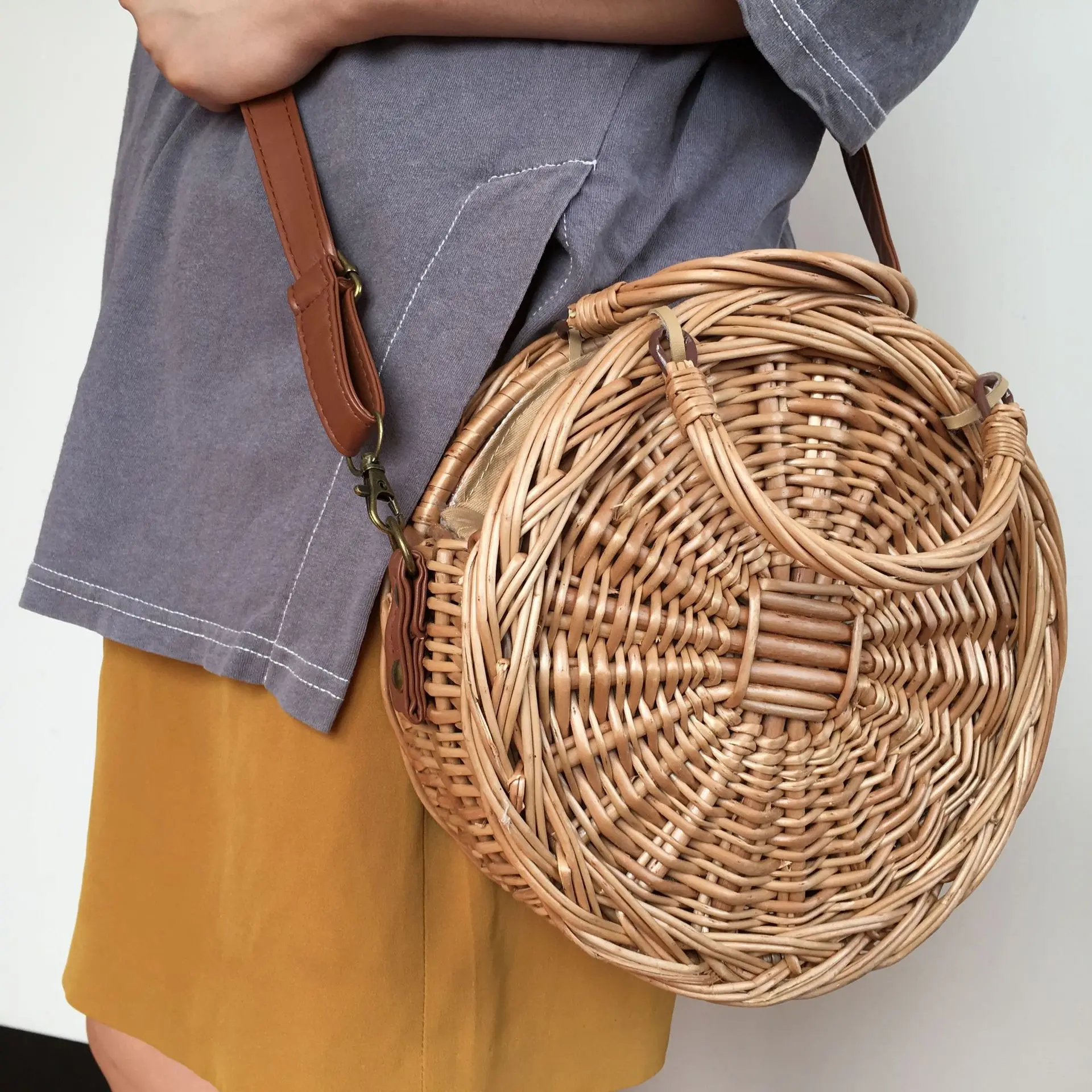 Wicker Bags For Women 2019 Beach Shoulder Bags Round Rattan Handbags Ladies Bali Woven Bags Size