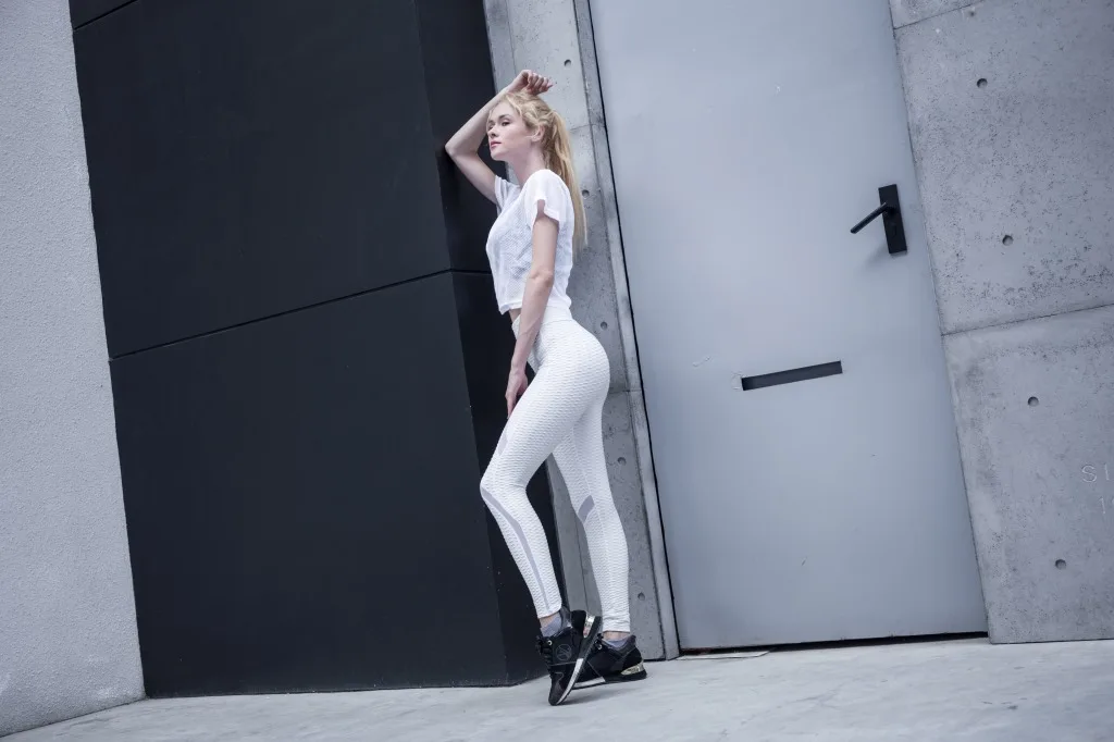 

New Arrival 2019 Breathable Perspective Gauze Sports Vests for Women Solid Color Round Neck Polyester Loose Crop Top