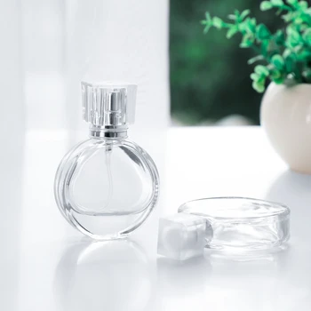 

1pcs 20ML 25ML Mini Travel Unique PersonalitY Skull Shape Empty Glass Perfume Bottle Small Sample Portable Parfume Bottles