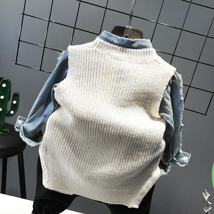 8579749565_1696590532