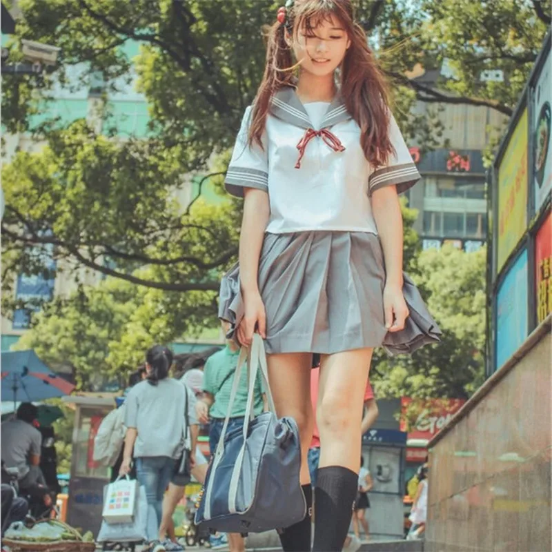 

Summer JK Uniform Japanese Navy Cosplay School Uniforms Preppy Chic Cute Girls Sailor Suit Sets Students Bow Tie Pleated Skirt