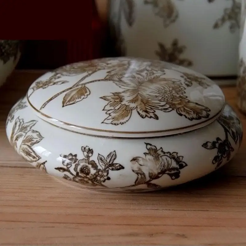 Jingdezhen Ceramic Freehand Vase Living Room Decoration Modern Handicraft Antique European Ornamental Ceramic Pot porcelain jar 4