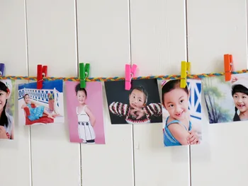 Billig 100 Pcs/menge Zufällige Mini Farbige Frühling Holz Clips Kleidung Foto Papier Peg Pin Clothespin Handwerk Clips Party Dekoration MQ 001