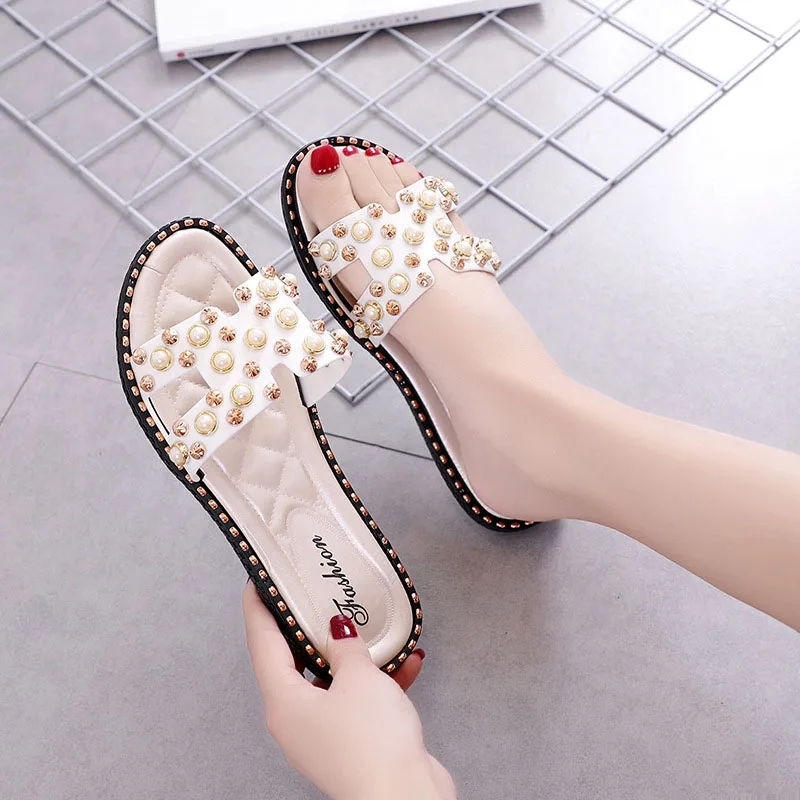 

Bailehou Women Slippers Home Female Flat Ladies Woman Shoes Beach Flip Flops Pearl Slippers Fashion Rivet Slip On Slides Slipper