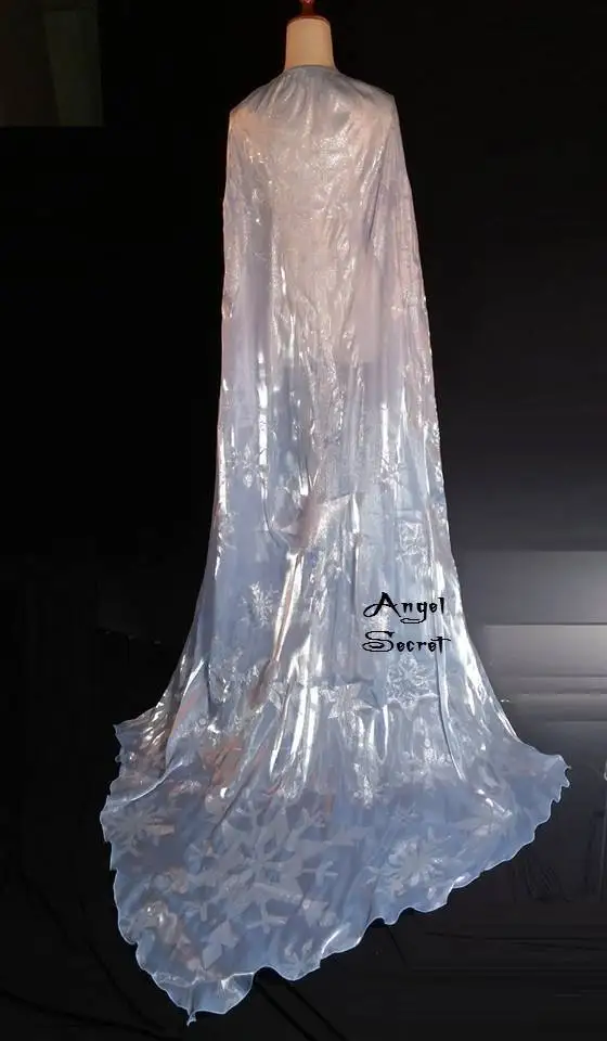 

CL28 park version light blue shiny and flow cape