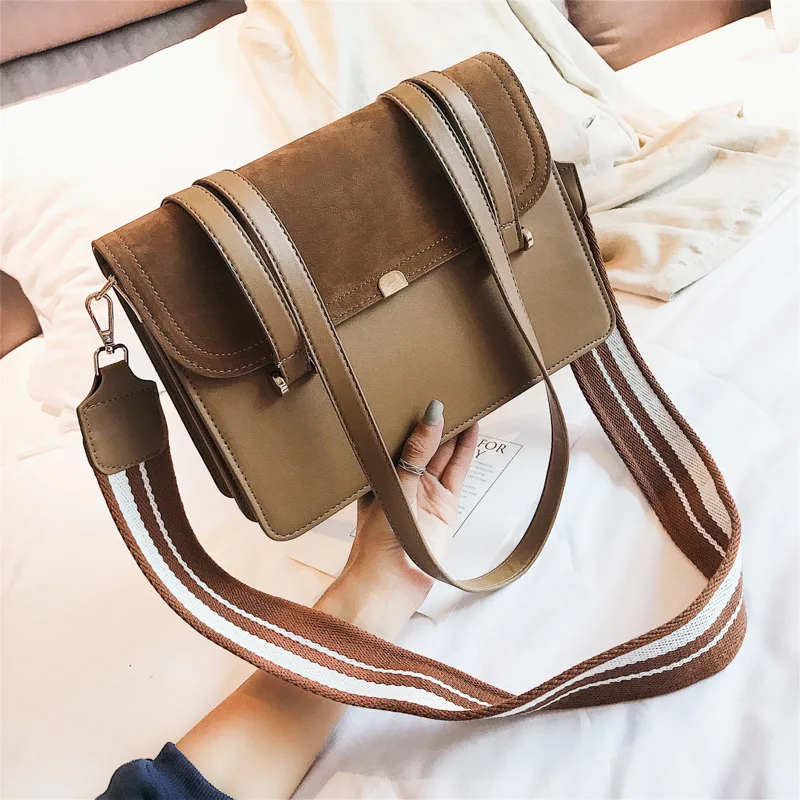 

The new Single Shoulder Small Square Bag For Girls 2019 Fashion Wide Strap Inclined Grinding Crossbody Bags Hot Sale PU