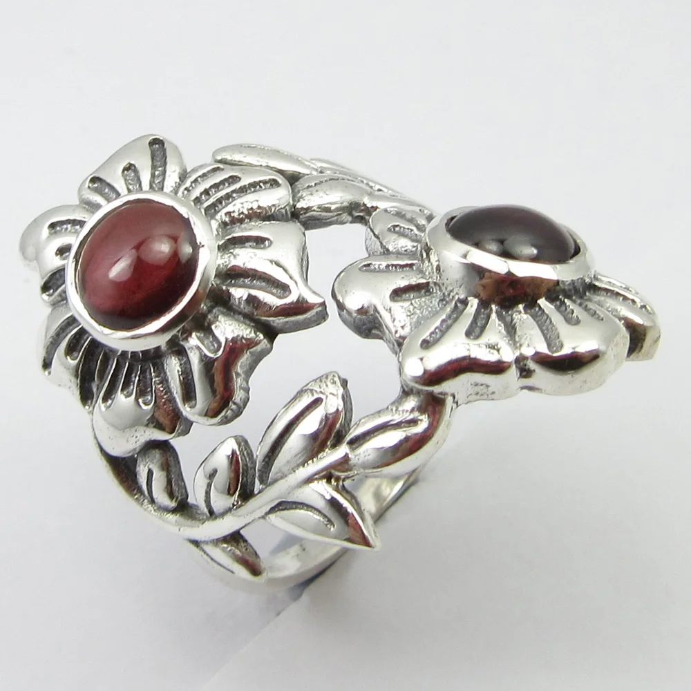 

Art Jewelry Natural Garnet Ring Size 6 Silver Unique Designed