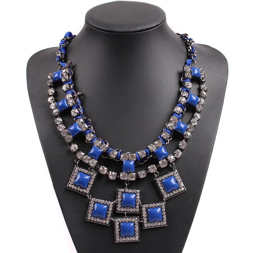 

2019 High Quality Popular Exaggerated Elegant Jewelry Clear Rhinestone Square Acrylic Latest Model Fashion Necklace Female