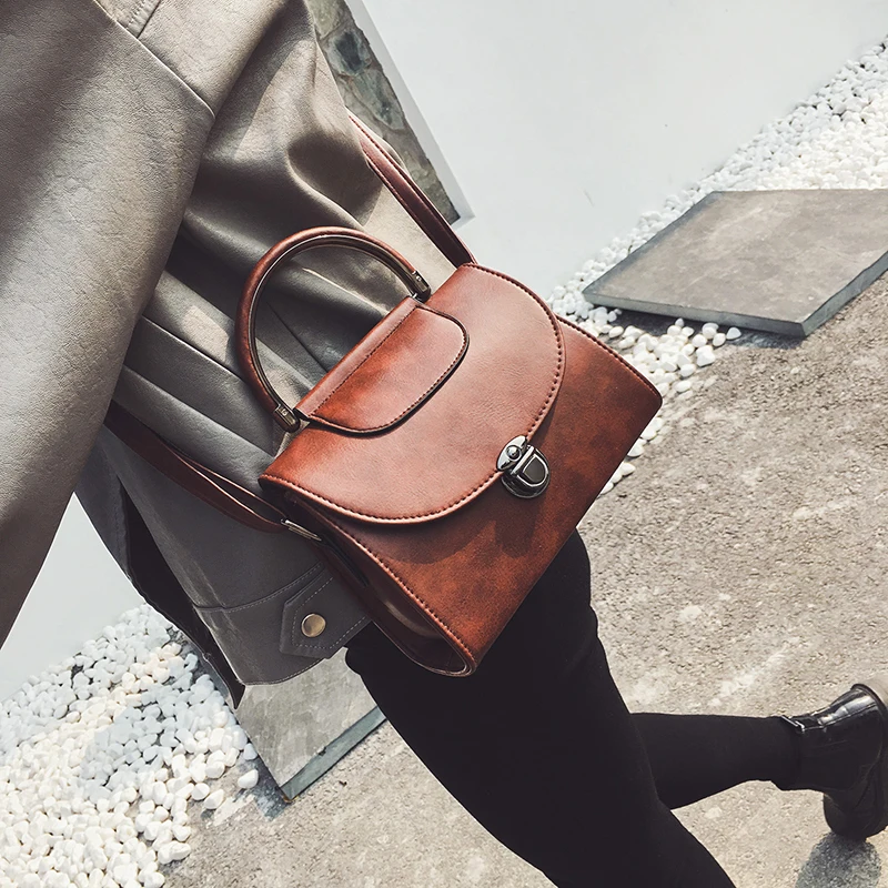 Free shipping, 2018 new women handbags, fashion Korean version flap, trend woman messenger bag, solid color retro shoulder bag. Free shipping, 2018 new women handbags, fashion Korean version flap, trend woman messenger bag, solid color retro shoulder bag.