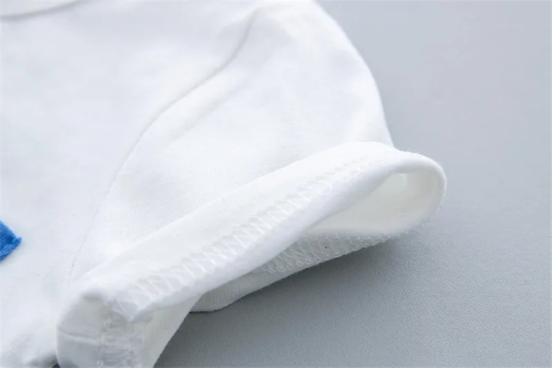 8636414699_1896196211