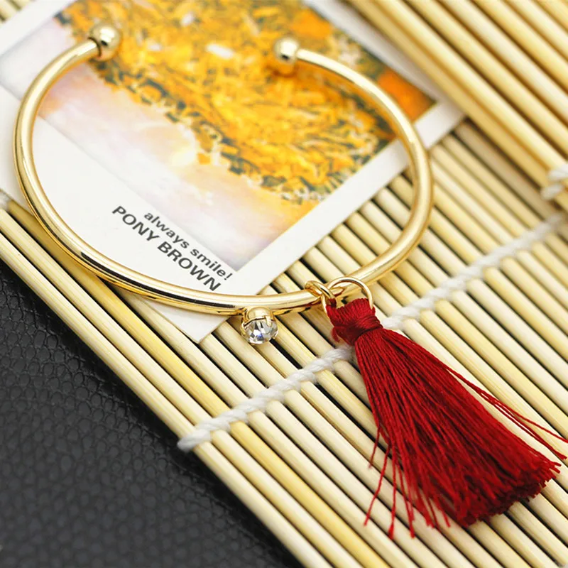 

2018 fashion lady texture contracted tassel bangle bracelet Ms bracelet