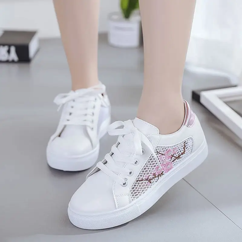 

New 2019 Women Sneakers Fashion Casual Shoes Woman Comfortable Embroidered Breathable Walking Shoes Female Sneakers