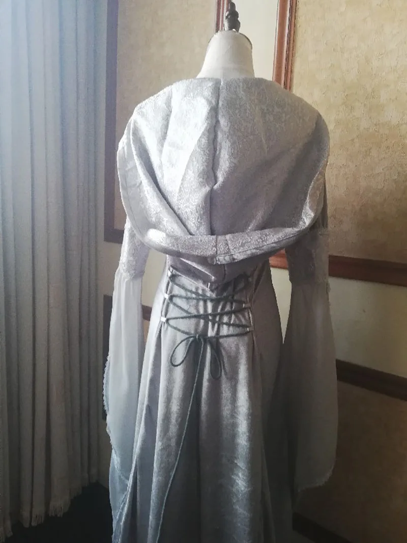 9508386878_1416145125