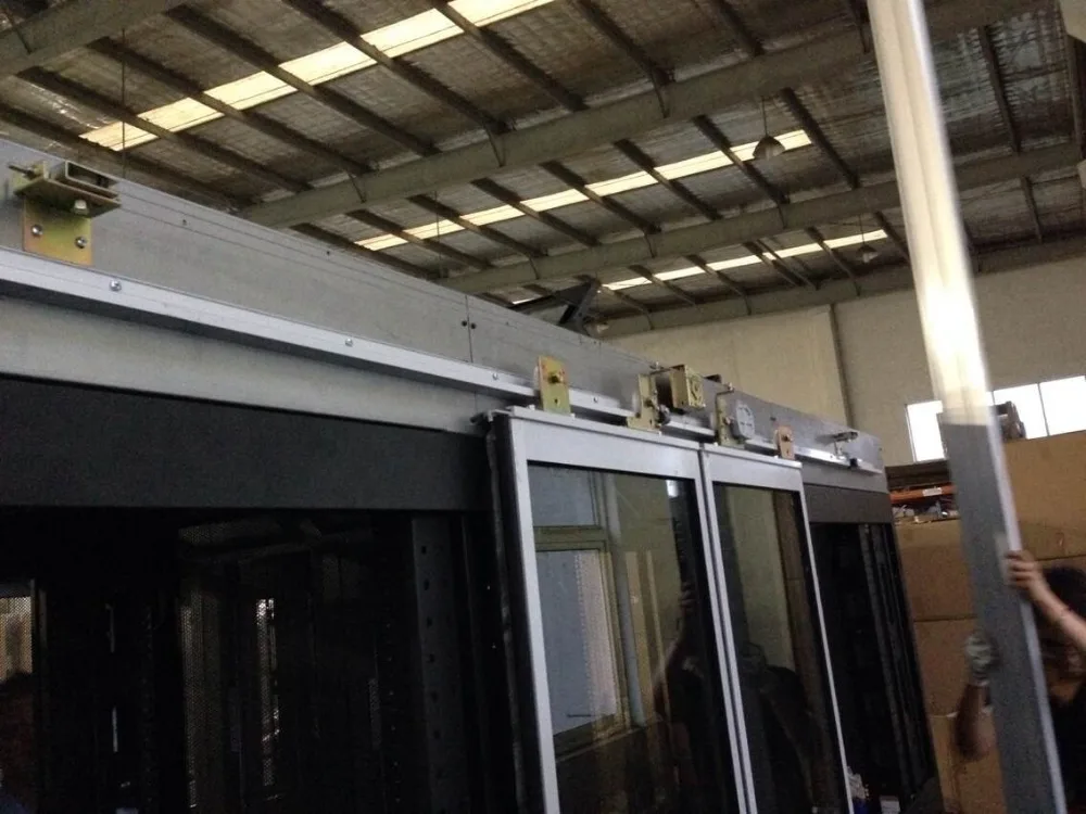 Automatic Sliding Door Mechanism