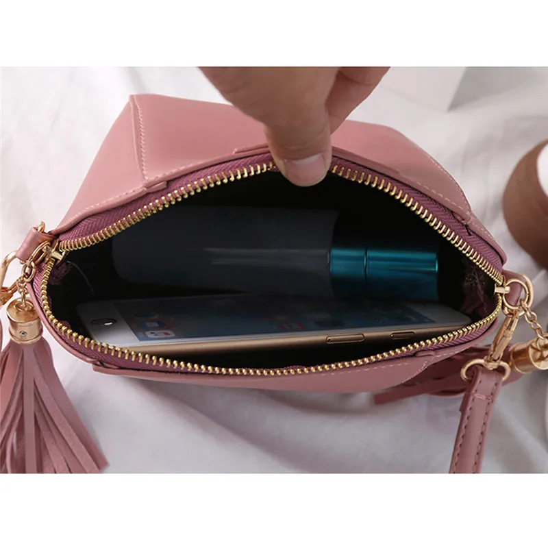 Women Fashion Handbag Tassel Shoulder Bag Small Tote Ladies Purse Convenient and simple bag casual fashion 0810