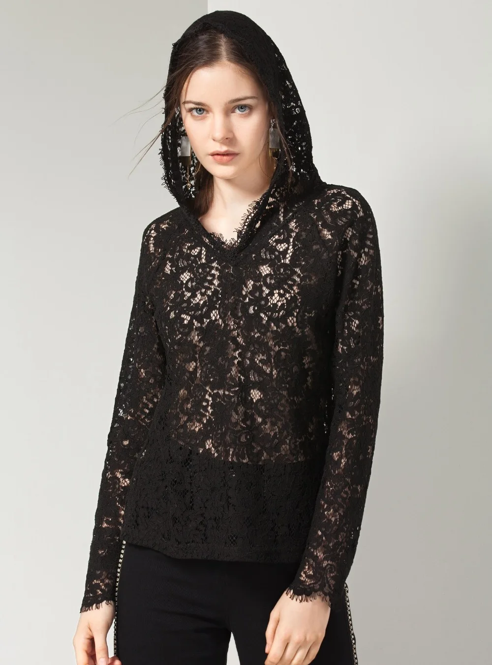 2018 Autumn Retro Literary Lace Long Sleeve V-neck Micro Elastic Hooded Ladies Polo Shirt Tops