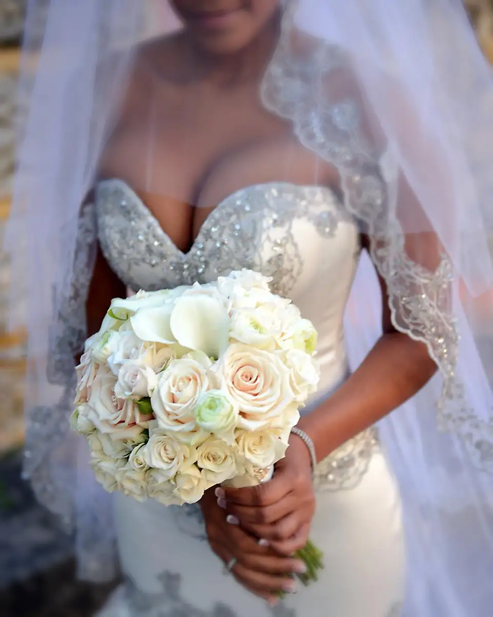 Off-The-Shoulder-Mermaid-Wedding-Dresses-2016-Sexy-Sweetheart-Satin-Beading-Crystals-Bridal-Dress-Wedding-Gowns (2)