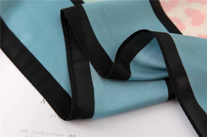 8397143433_2070773686