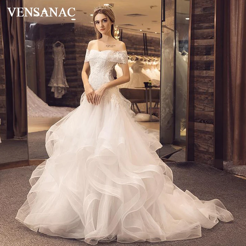 

VENSANAC 2018 Sweetheart Lace Appliques Sweep Train Mermaid Wedding Dresses Short Sleeve Tiered Tulle Bridal Gowns