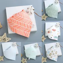 Детские нагрудники высокого качества, треугольные хлопковые нагрудники с мультяшным персонажем и животным принтом, детские нагрудники-бандана, слюнявчики