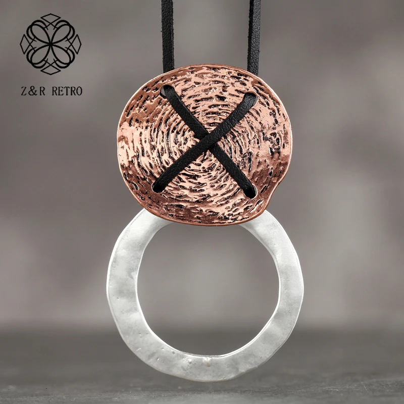 

Vintage Necklace Metal Round Necklaces & Pendants Sweater Cloth Accessories Fashion Neck Decoration Handmade New Gifts