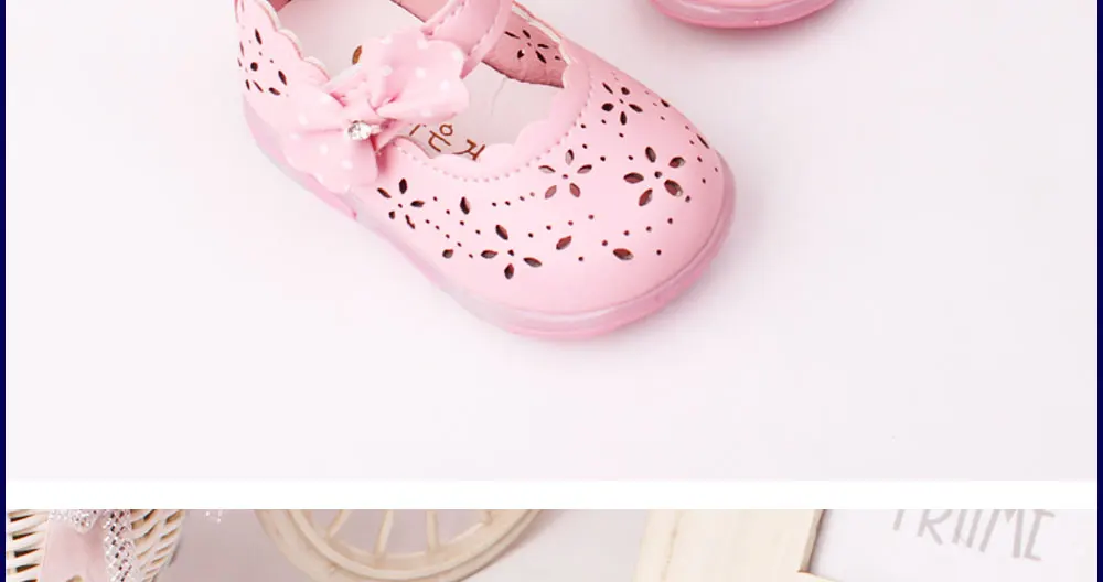 От 0 до 3 лет для девочек Туфельки для принцесс с бантиком мягкой молодой детская обувь летние милые девушки обувь детская легкий светодио дный легкая обувь