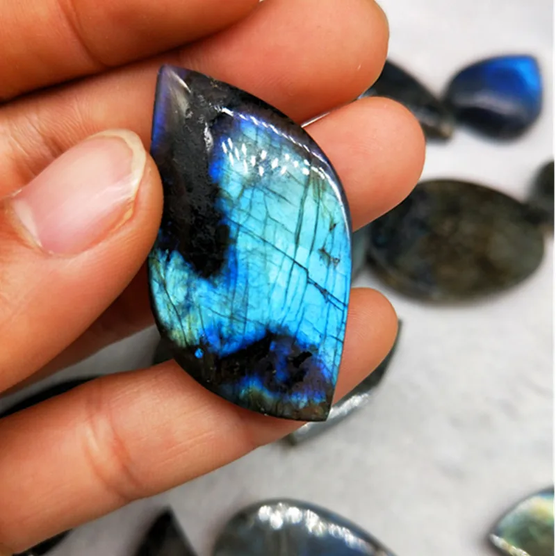 

4pcs Natural starlight moonlight stone mineral crystal specimens Labradorite Semi gem stone Jewelry pendant