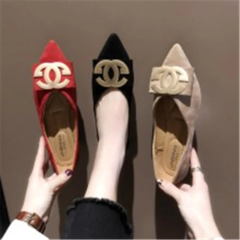 

Brand 2019 New Suede Women Flats slip on Metal decoration soft poined toe Solid color soft bottom Ladies shopping Loafers Shoes