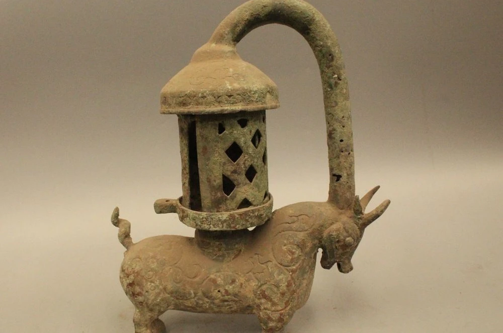 

12" Old China Chinese Dynasty Palace Bronze Bull Oxen Animal Zun Burner Censer