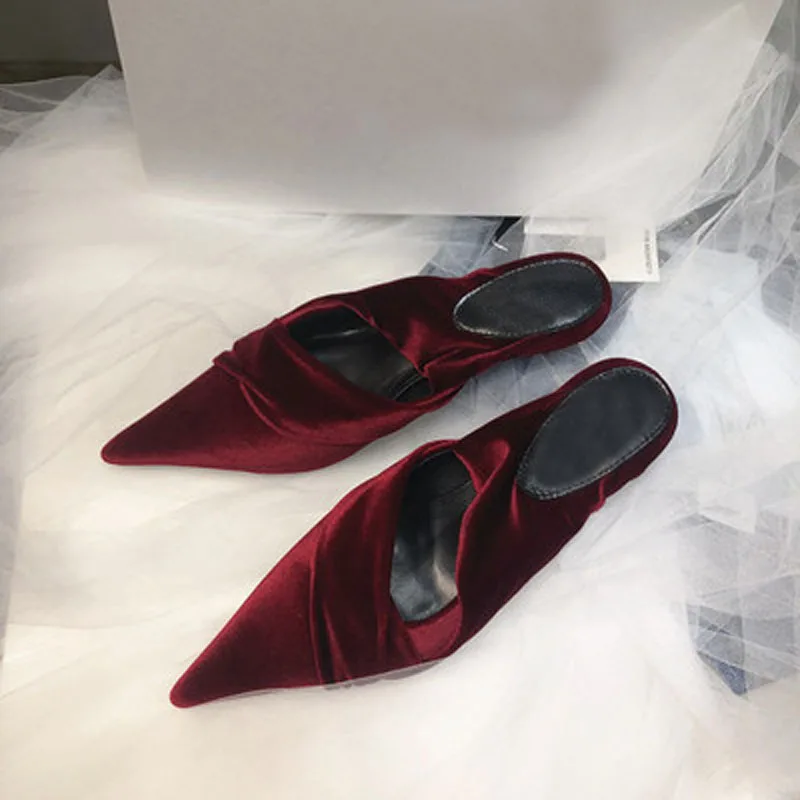 

Silks And Satins Pointed Toe Short Heel Sandals Coloured Satin Silk Pleated Muller Slippers Sexy And Comfortable Women's Shoes