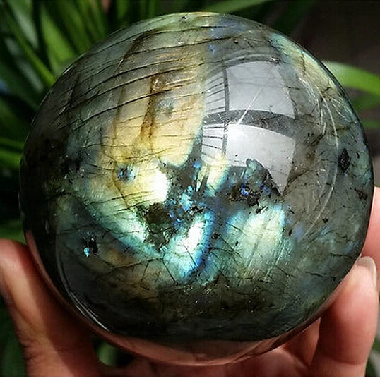 

A 421NATURAL Labradorite quartz crystal sphere ball healing (0601)