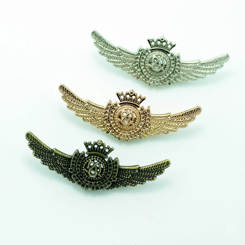 

New fashion brooch Jewelry Korean version of British Crown retro campus style Angel Wings pin accessories wholesale