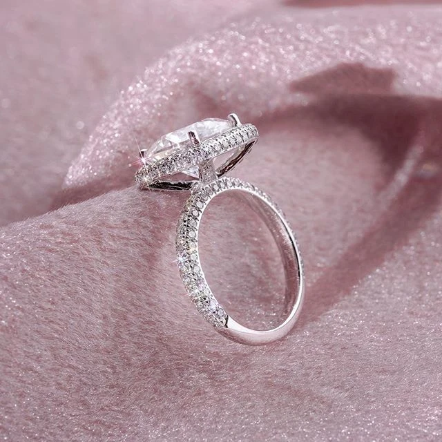 

HUITAN Trendy Bridal Ring Band Women Accessories With Square CZ Stone Midi Engagement Wedding Bands Dazzling Shiny Finger Ring