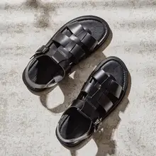 Летние мужские сандалии на плоской подошве; повседневные сандалии-гладиаторы ручной работы с перекрестной шнуровкой из натуральной кожи с пряжкой и открытым носком